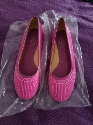 Zapatos Planos Rosas Pedro Algaba con Bordado