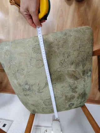 2 Butacas de madera y tela