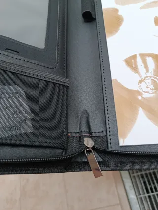 Portadocumenti nero e marrone