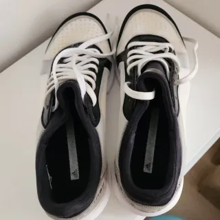 Zapatillas Adidas x Stella McCartney Negras y Blan