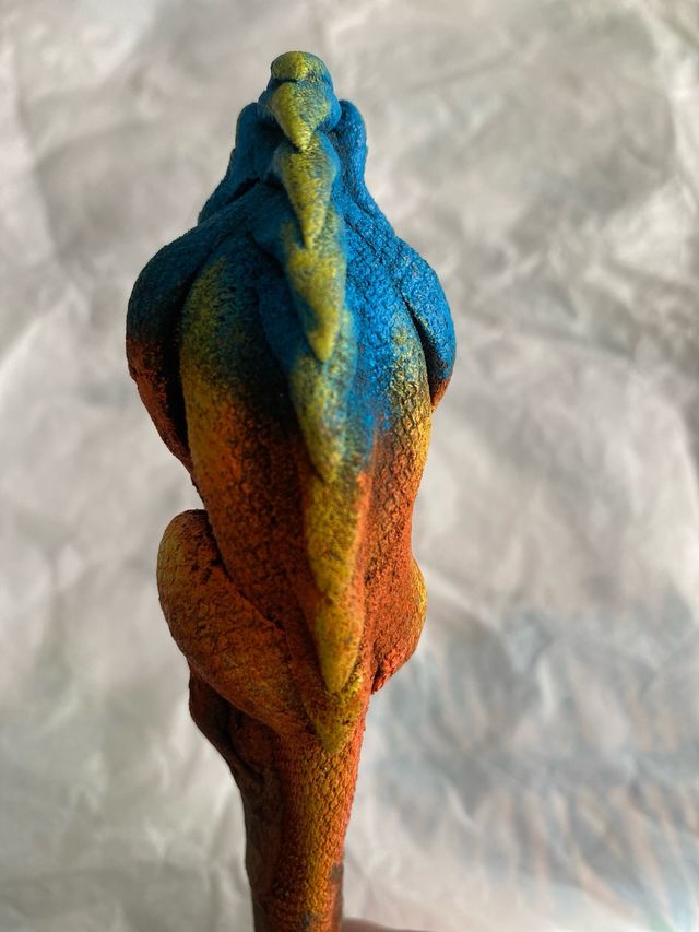 Lapicero de madera con iguana