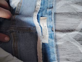 Pantalones vaqueros anchos con botones