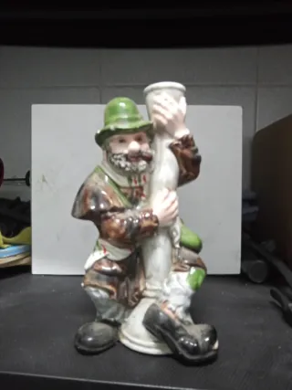 Figuras,cuencos,jarrones de cerámica,etc.