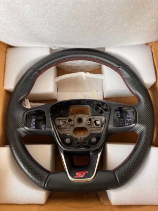 Volante Ford Focus MK4 ORIGINAL