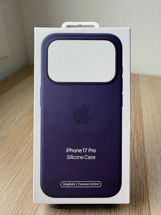 Funda Silicona Magsafe iPhone 17 Pro Max lila