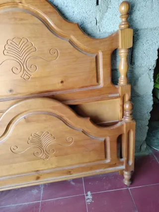 Cabezal y pie de cama de madera