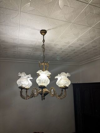 Lámpara de araña vintage dorada