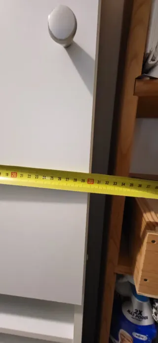 Mueble de baño blanco alto