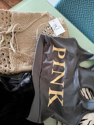 Falda Mango y 3 Tops zara