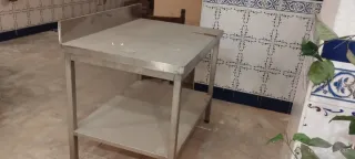 Mesa de acero inoxidable
