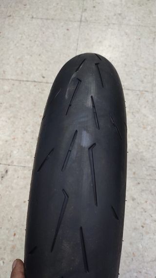 Neumático Pirelli Diablo Rosso 4 120/70/17