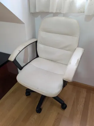 Silla de escritorio blanca