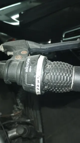 Bicicleta de Montaña Azul y Plata