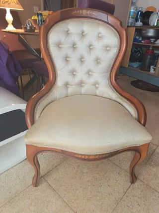 Poltrona vintage in legno massello