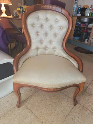 Poltrona vintage in legno massello