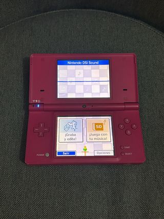 Nintendo DSi Rosa + Cartucho multijuegos
