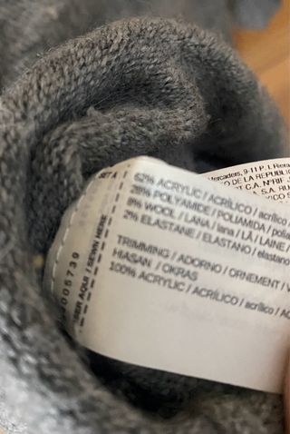 Jersey gris adornado con cristales