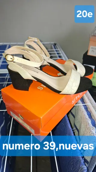 Sandalias cuña beige y negras T.39