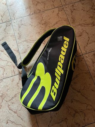 Paletero Bullpadel Negro y Amarillo