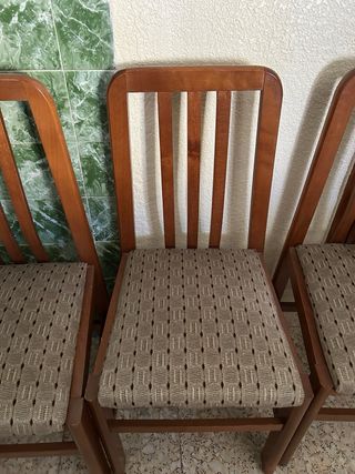 4 Sillas de Comedor Madera y Tela