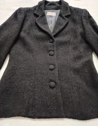 Americana mujer lana negra