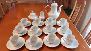 Juego de café de porcelana blanco y oro