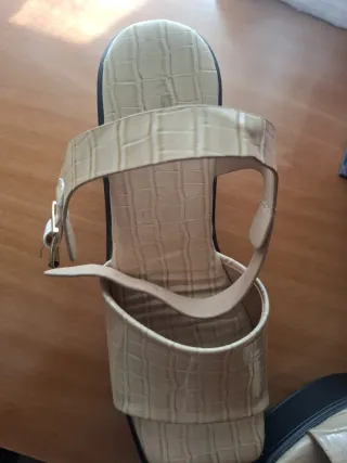 Sandalias Kracs Beige/Negro Talla 39