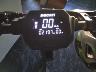 Patín Eléctrico Ducati