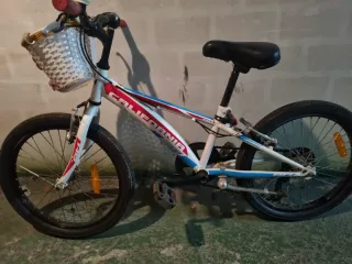 Bicicleta infantil California
