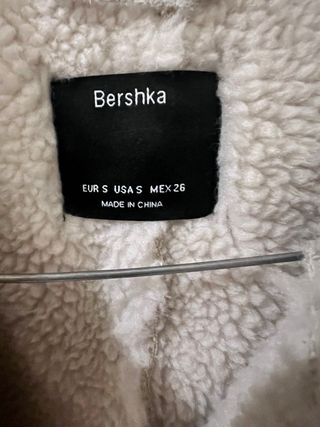 Cazadora Bershka Beige con Borreguito