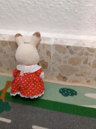 Sylvanian Families niña con vestido LEER DESCRIPCI