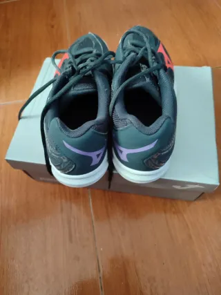 Zapatilla Mizuno Gris y Naranja