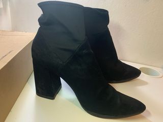 Botines Stradivarius negros tacón
