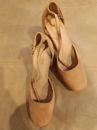 Zapatos tacón ancho beige talla 39