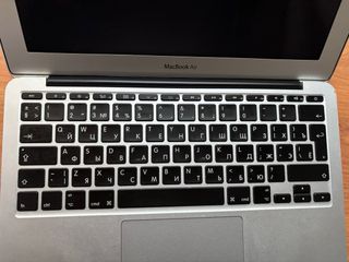MacBook Air 11 con disco y batería sustituidos