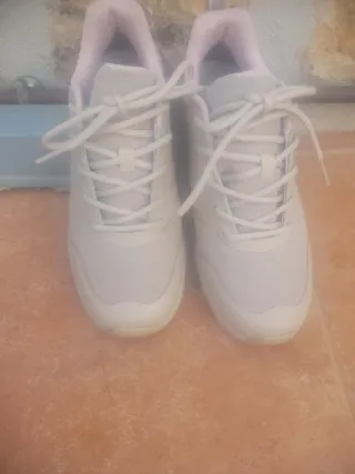 Zapatillas de montaña beige y rosa NUEVAS