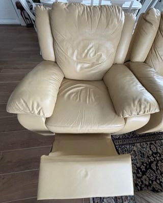 Divano 3 posti + 2 poltrone relax in pelle beige