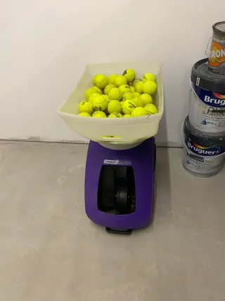Máquina de pelotas de tenis o pádel. Spinfire PRO2