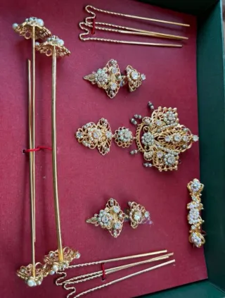 Aderezo niña fallera oro y perlas