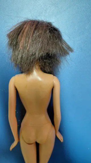 Muñeca Barbie con bebé de regalo