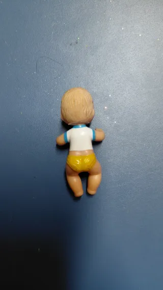 Muñeca Barbie con bebé de regalo