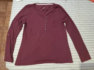 Camiseta manga larga con botones