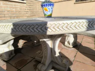 Conjunto mesa y bancos piedra exterior