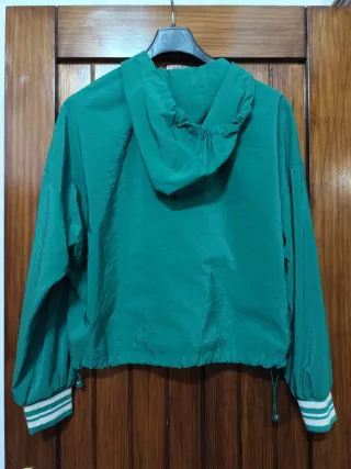 Chaqueta impermeable Bershka