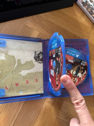 PS4 500GB Negra + Mando + 4 Juegos