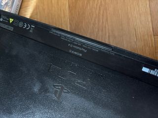 PS4 500GB Negra + Mando + 4 Juegos