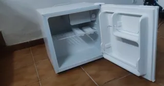 Mini nevera frigorifico.Cecotec Minibar GrandCoole