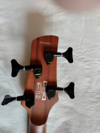 Bajo Ibanez SRT900 con EMG