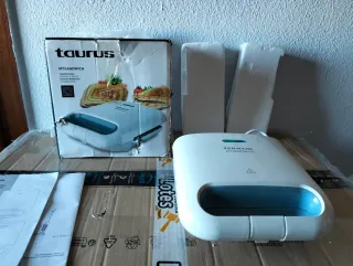 Sandwichera Taurus SM800