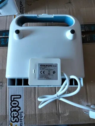 Sandwichera Taurus SM800